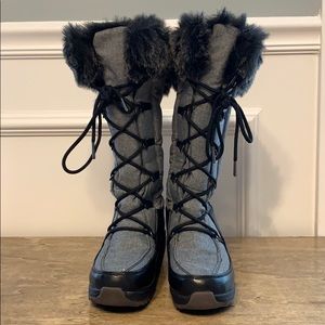 Kamik wedge boots size 6